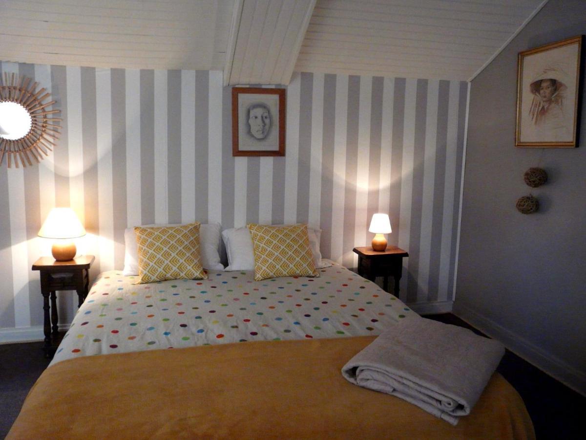 Manoir Tregont Mab Bed & Breakfast Кимпер Екстериор снимка