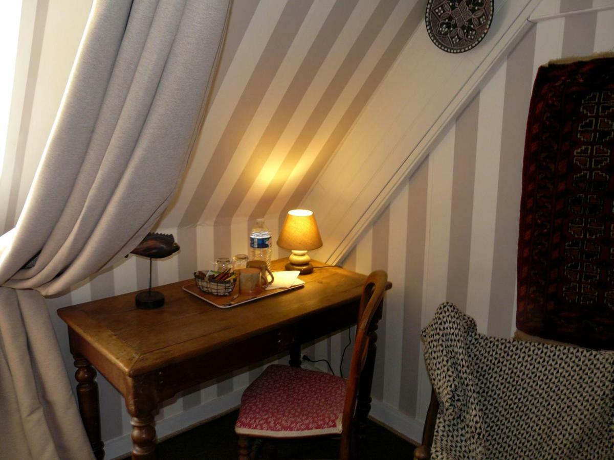 Manoir Tregont Mab Bed & Breakfast Кимпер Екстериор снимка