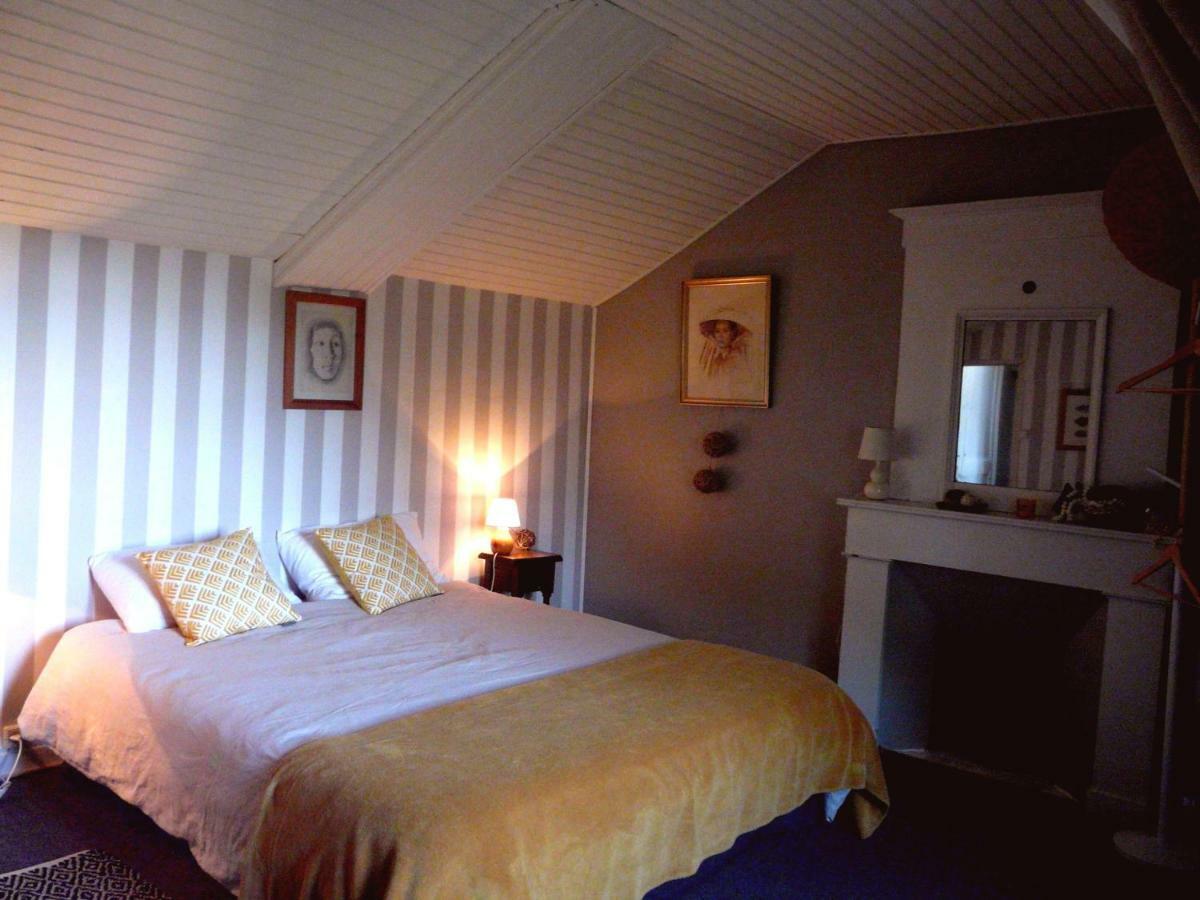 Manoir Tregont Mab Bed & Breakfast Кимпер Екстериор снимка